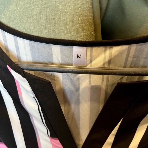 M Blouse - Picture 2 of 8